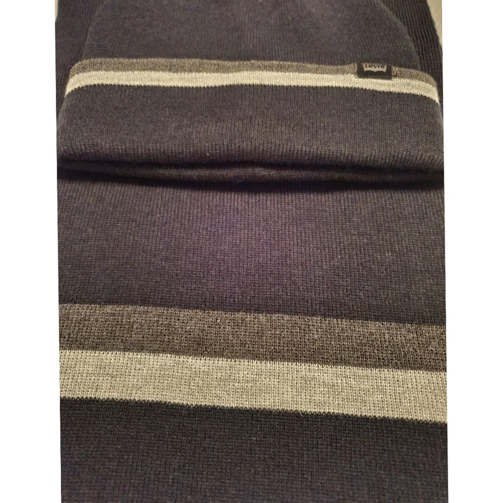 Black Levi's Scarves and Beanni set